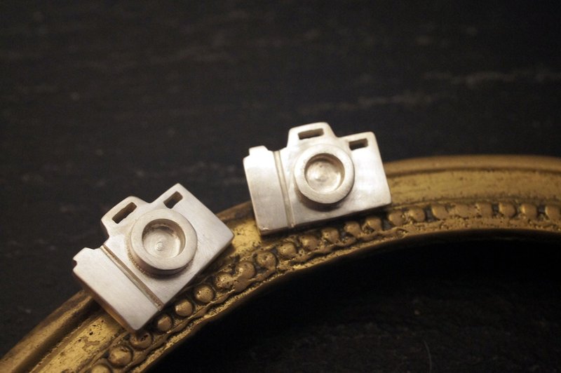 925 纯银相机耳环 (E55)-手作 - 耳环/耳夹 - 纯银 银色