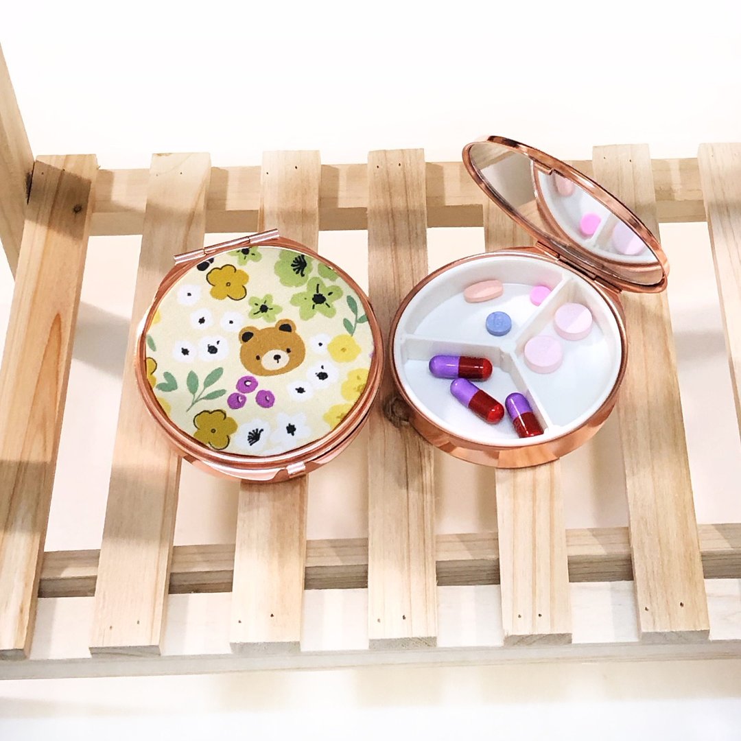 蜂蜜小熊/便携式药盒.药品分格收纳盒.耳环小饰品可收纳 - 收纳用品 - 棉．麻 黄色