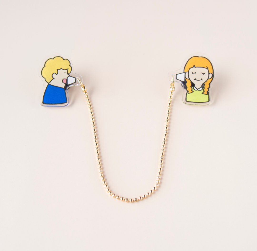 Yarn phone Brooch - 胸针 - 压克力 多色