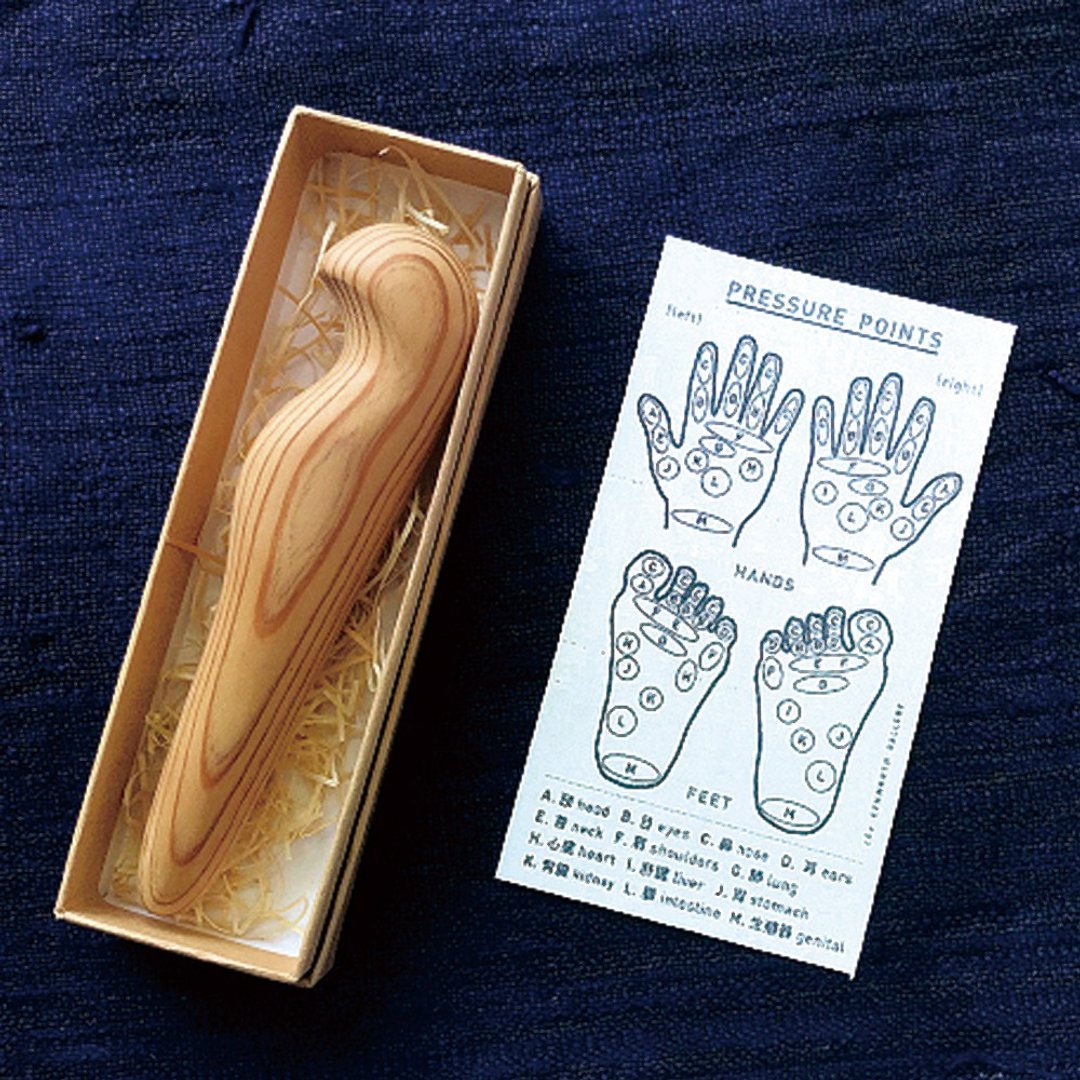 Yakushima cedar bird massage stick - 彩妆刷具/镜子/梳子 - 木头 