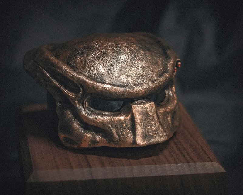 Labubu 铁血战士2面罩配件,Predator 2 Mask for Stuffed Monster - 玩偶/公仔 - 树脂 金色