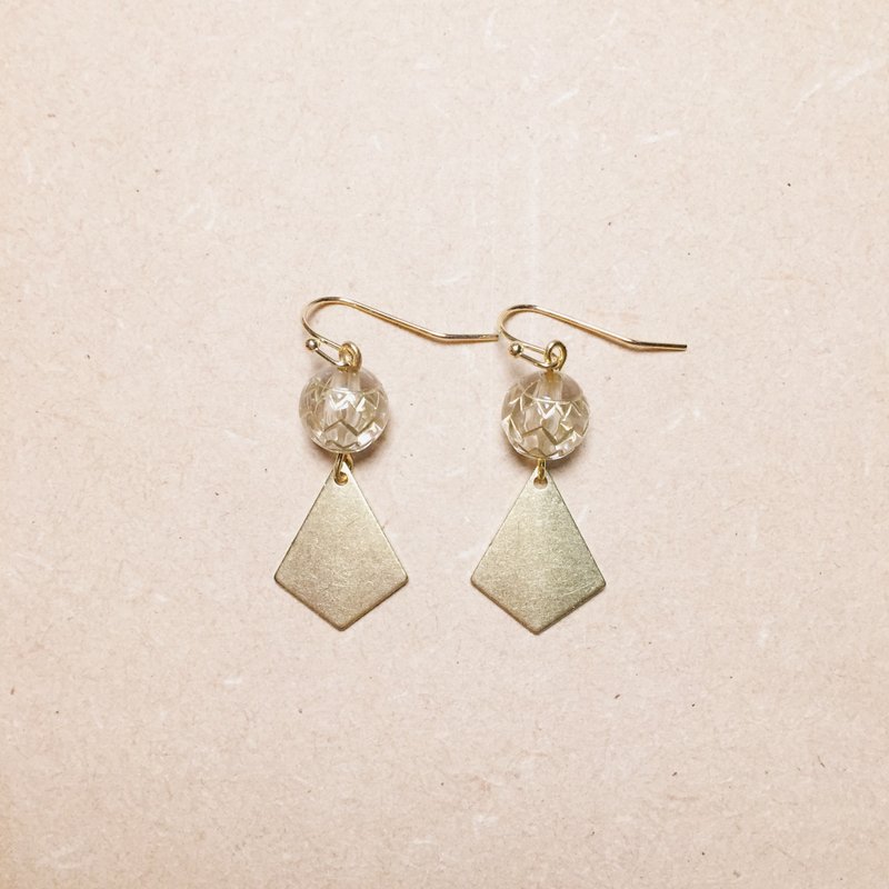 复古箭形透明图腾耳环 - 耳环/耳夹 - 树脂 透明