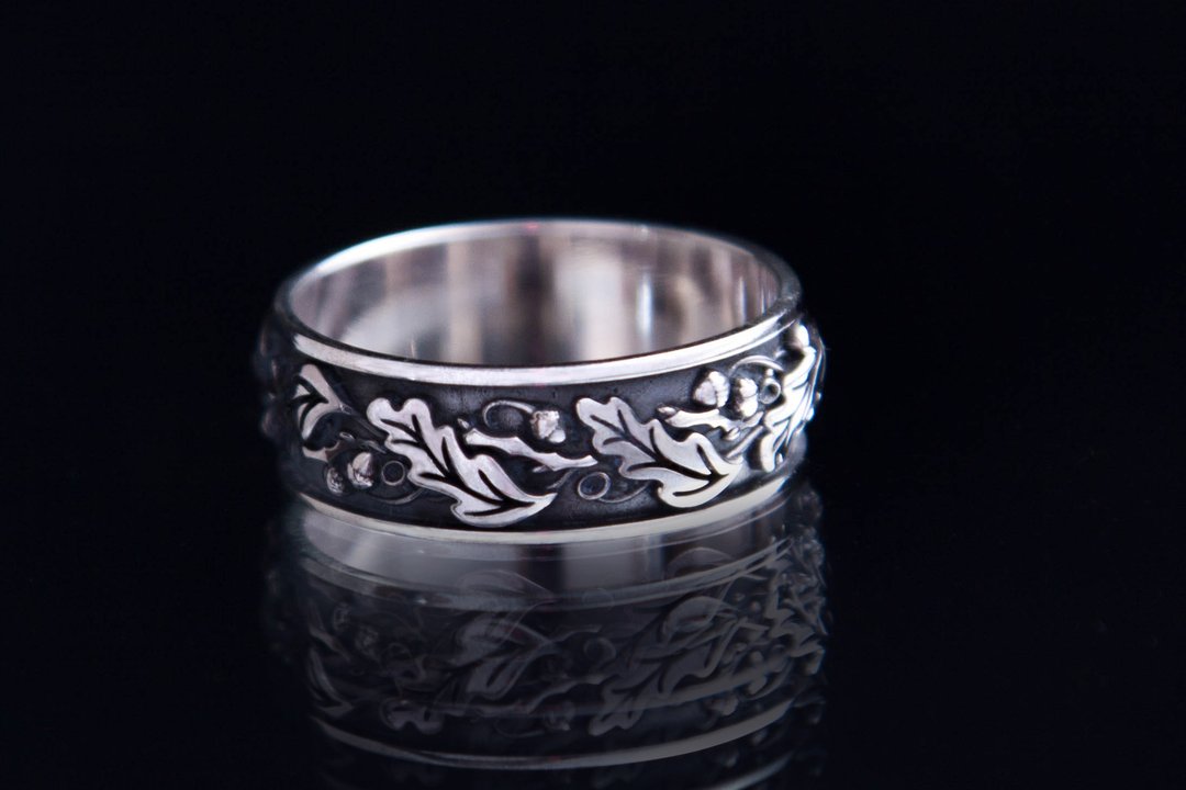 Silver ring with oak branch - 戒指 - 纯银 银色