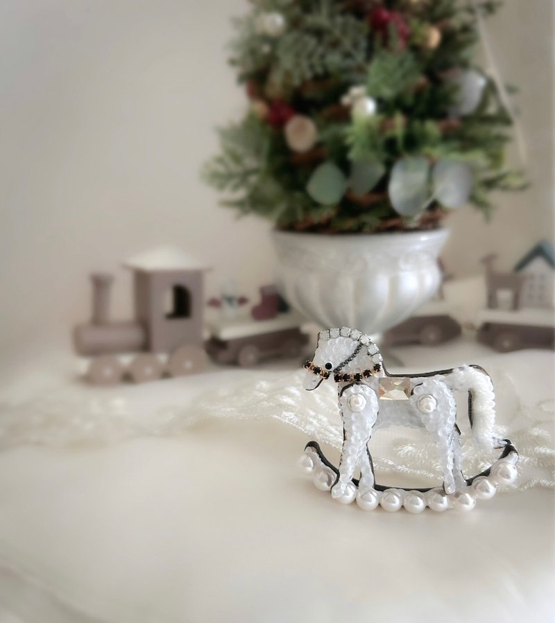 木马胸针 - 胸针 - 木头 白色