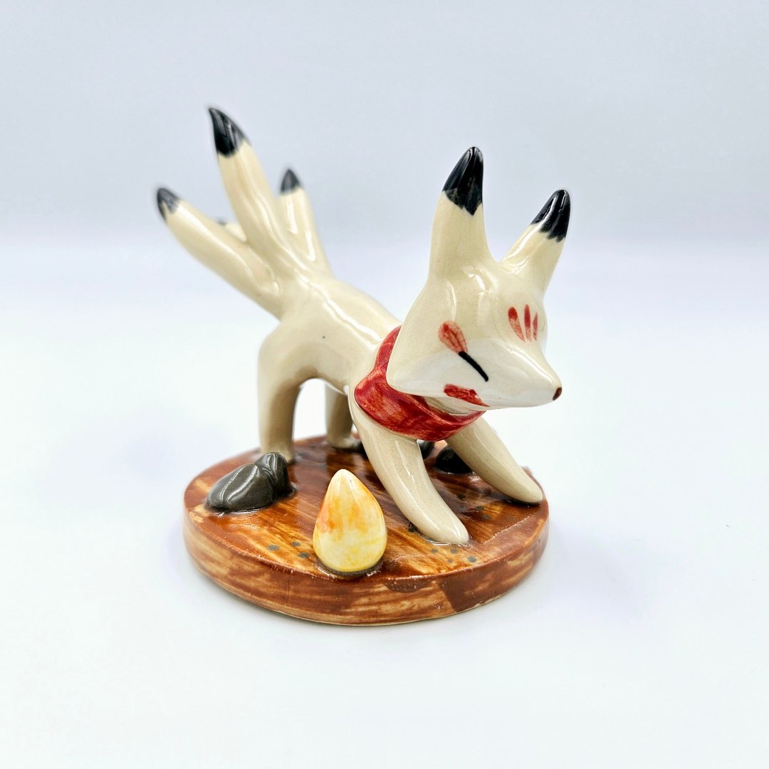 Kitsune 5 尾陶瓷玩具 - 玩偶/公仔 - 陶 