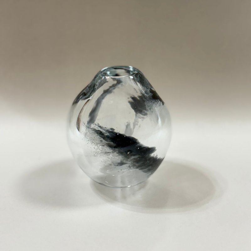 墨笔环绕玻璃花瓶 - 摆饰 - 玻璃 