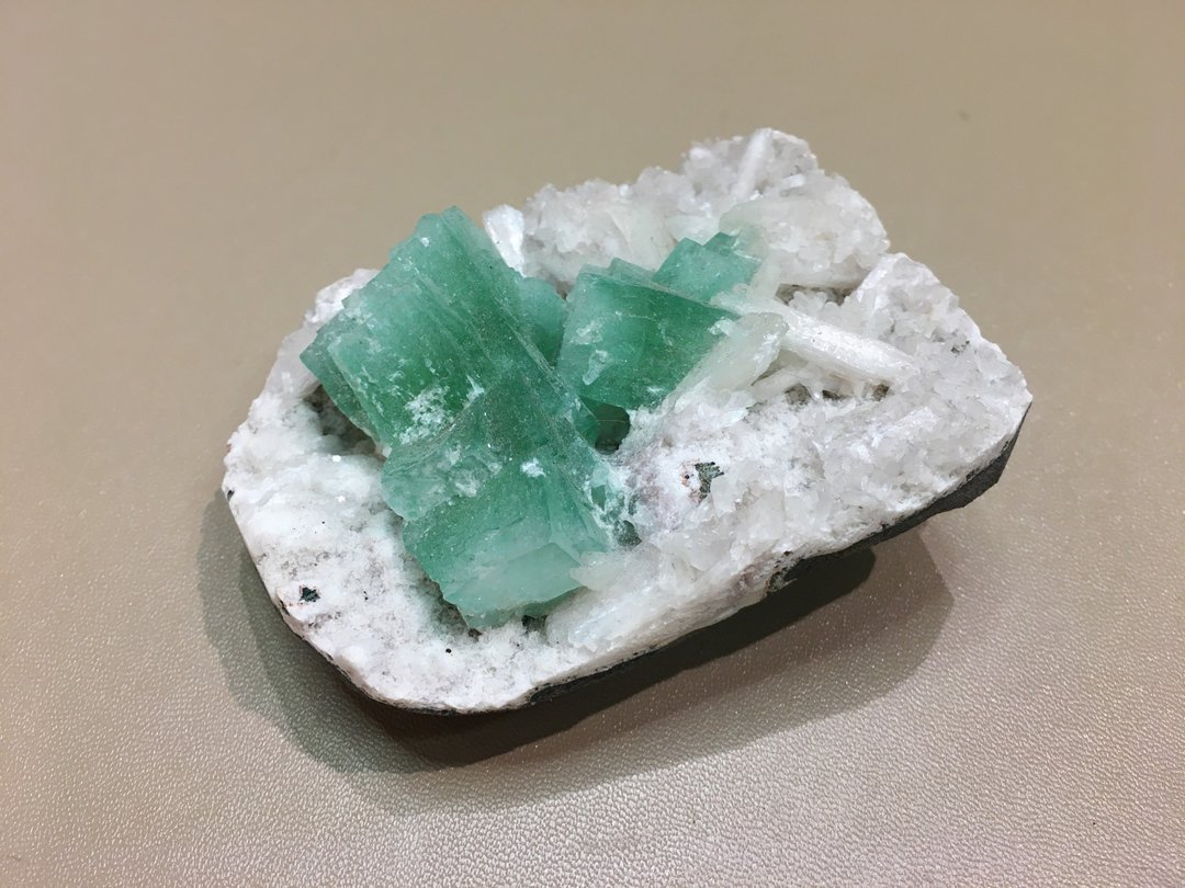 鱼眼石原石 - 能消除负面思想 - 摆饰 - 水晶 