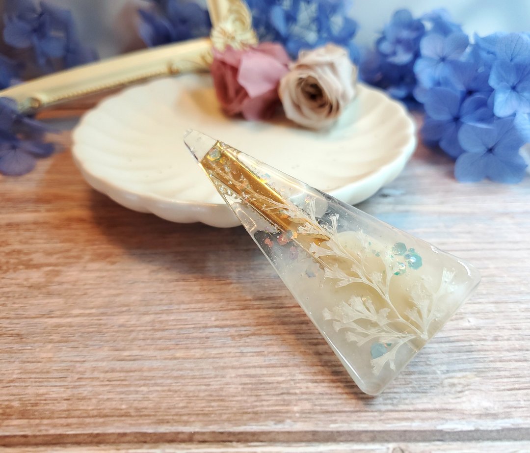 丝路 蕾丝蕨永生花奶茶色树脂发夹 - 发饰 - 树脂 白色