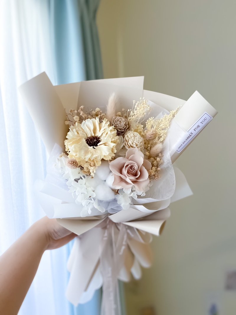 香槟粉玫瑰永生花束 永生花  送礼 生日礼 告白 情人节  韩式花束 - 干燥花/捧花 - 植物．花 粉红色