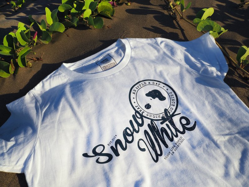 原创插画图T - 【白雪公主复古曲线字】 图索创意童话短T 潮T - 女装 T 恤 - 棉．麻 