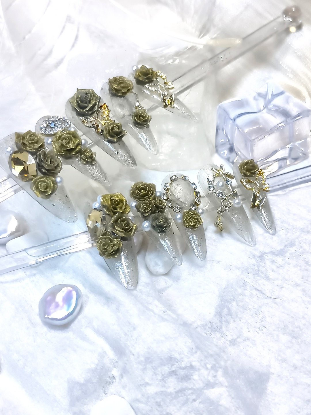 【Z】冷雾花语 - 墨绿玫瑰穿戴甲 M 码 3.2 长尖 - 指甲油/指甲贴 - 塑料 卡其色