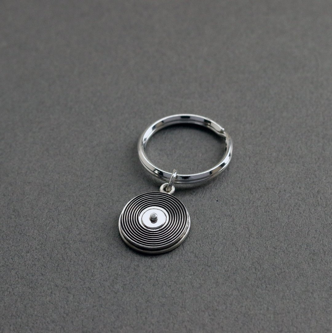 Vinyl Record Keyring - 钥匙链/钥匙包 - 其他金属 银色