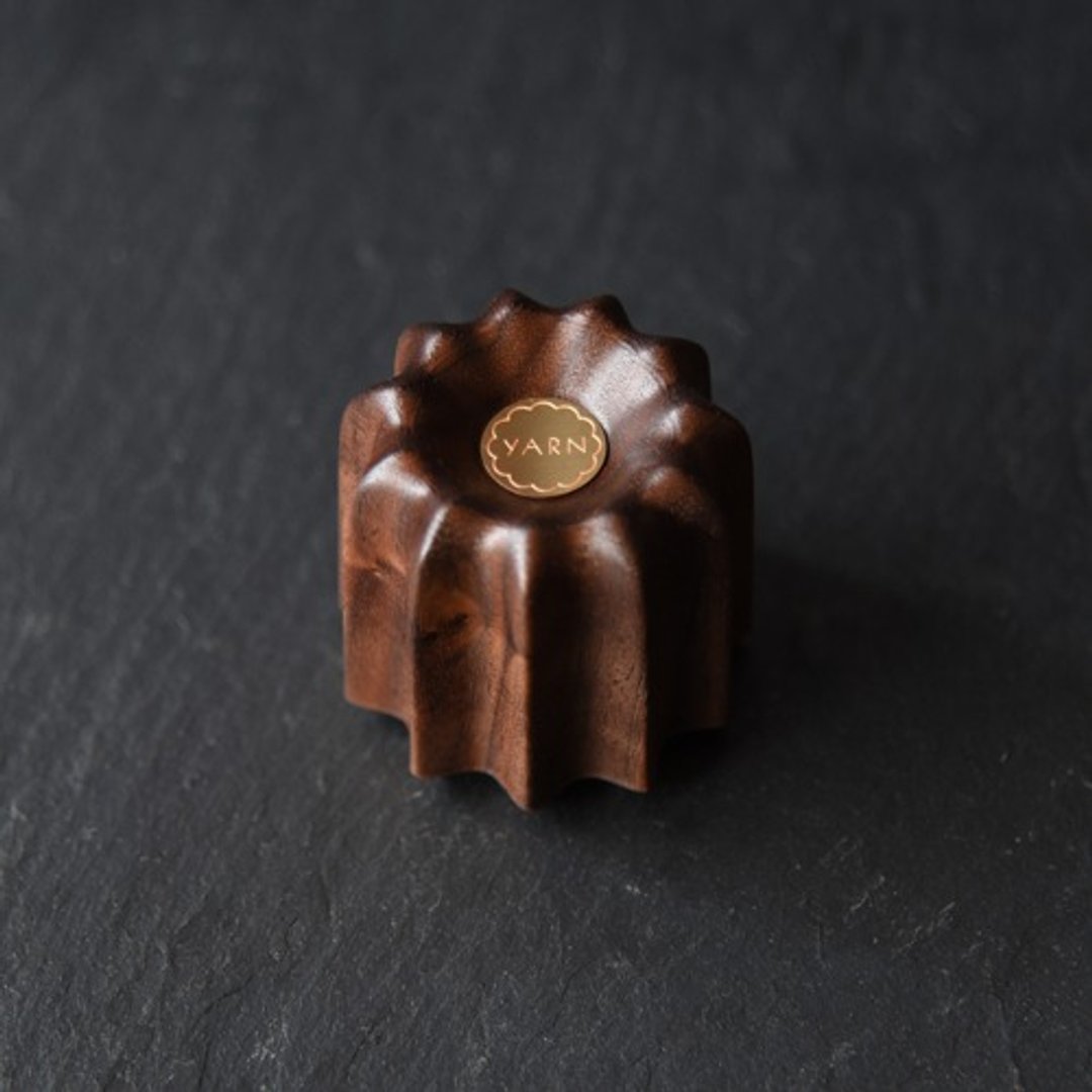 Cannele paperweight - 其他 - 木头 