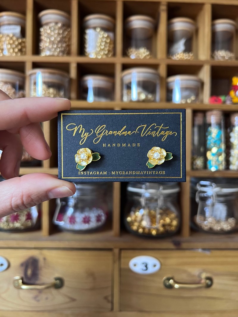 母亲节 精选 UV胶极致精致小花耳环 耳环 礼物 手作耳环 - 耳环/耳夹 - 塑料 橘色