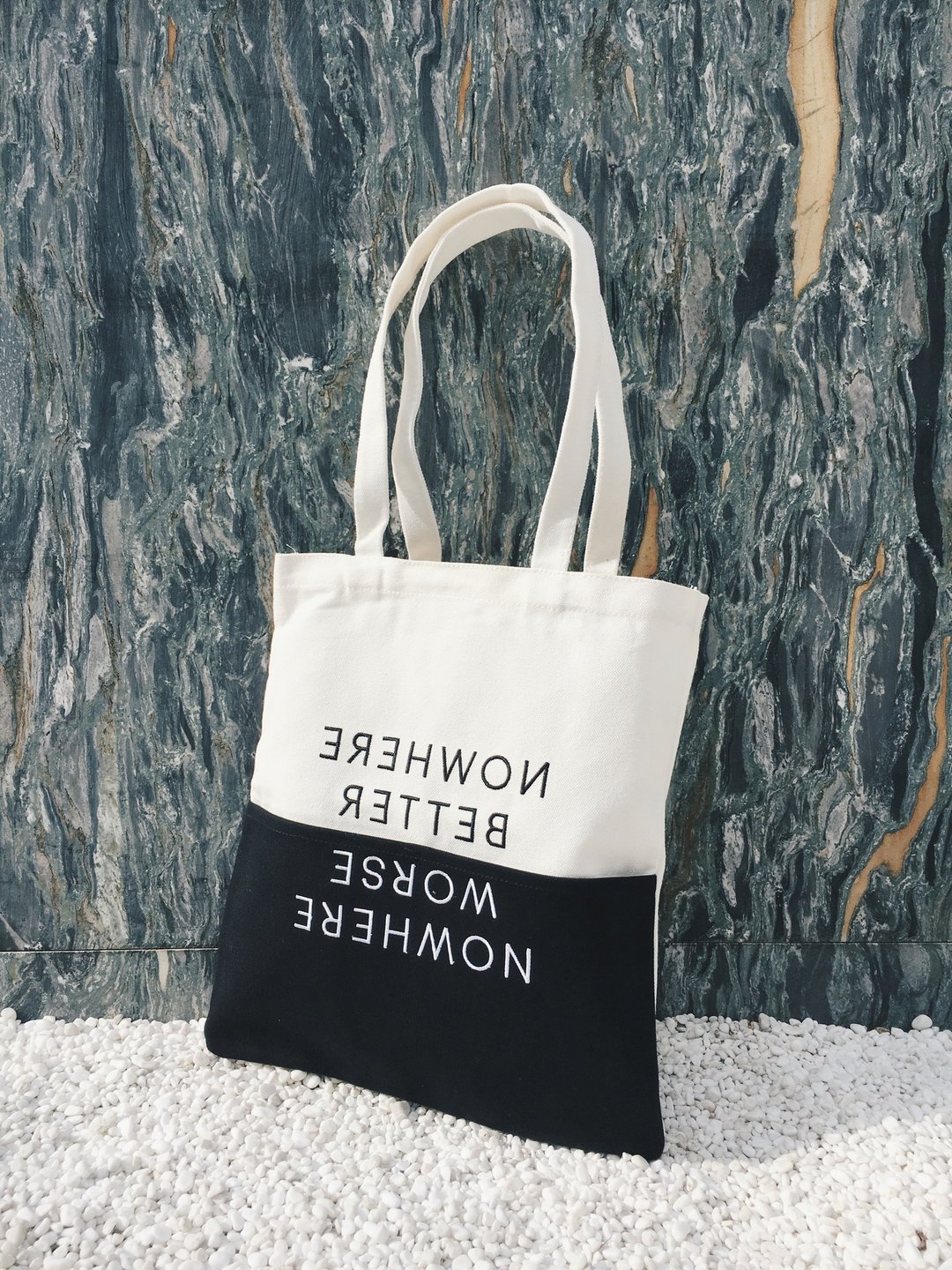 NOWHERE BETTER. NOWHWERE WORSE. Tote Bag - 侧背包/斜挎包 - 棉 白色