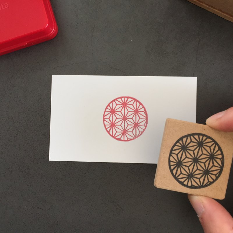 Easy-to-use round Japanese pattern eraser stamp (hemp leaves) - 印章/印台 - 其他材质 白色