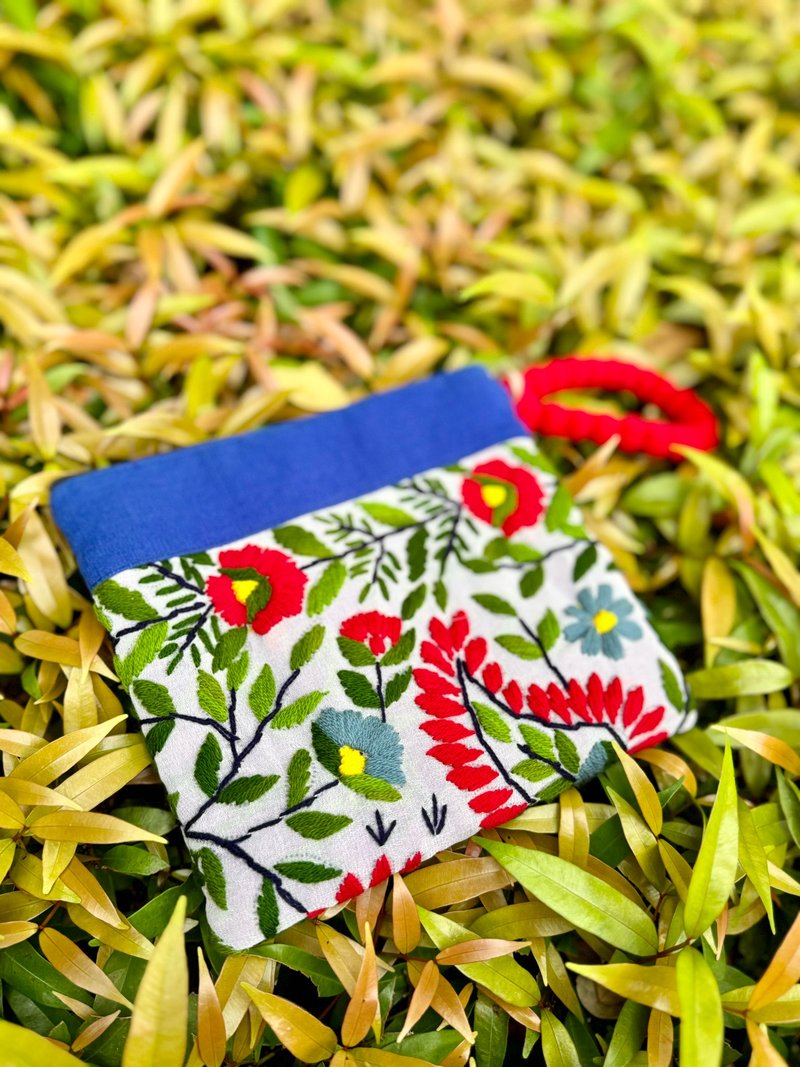 手工刺绣 花卉 绿色 手提包 小包 手拿包 手机包 化妆包 收纳包 - 手拿包 - 棉．麻 蓝色