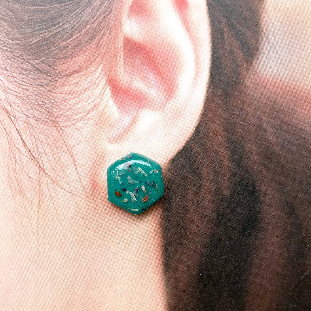 clay/hexagon fanfare earrings/emerald - 耳环/耳夹 - 粘土 绿色