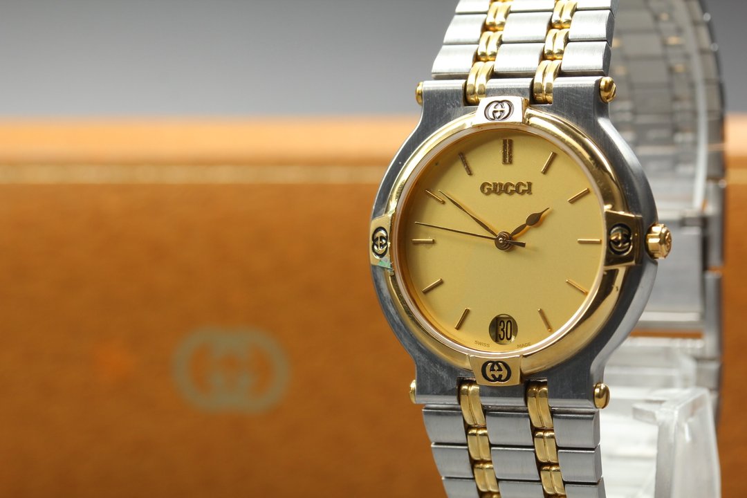 古董 Gucci 男士石英腕表 GUCCI 9000M - 女表 - 不锈钢 金色