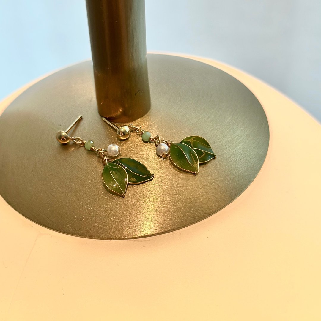 森呼吸 | 手作双叶耳环 水晶花 无痛耳夹 饰品 - 耳环/耳夹 - 其他材质 绿色