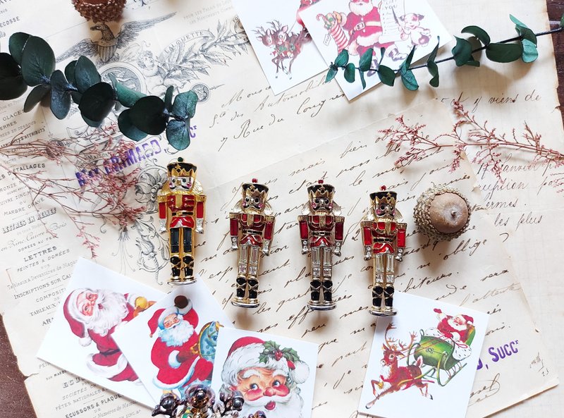 现货在台-Monet圣诞胡桃钳胸针【美国古董老件时尚珠宝】 - 胸针 - 珐琅 红色