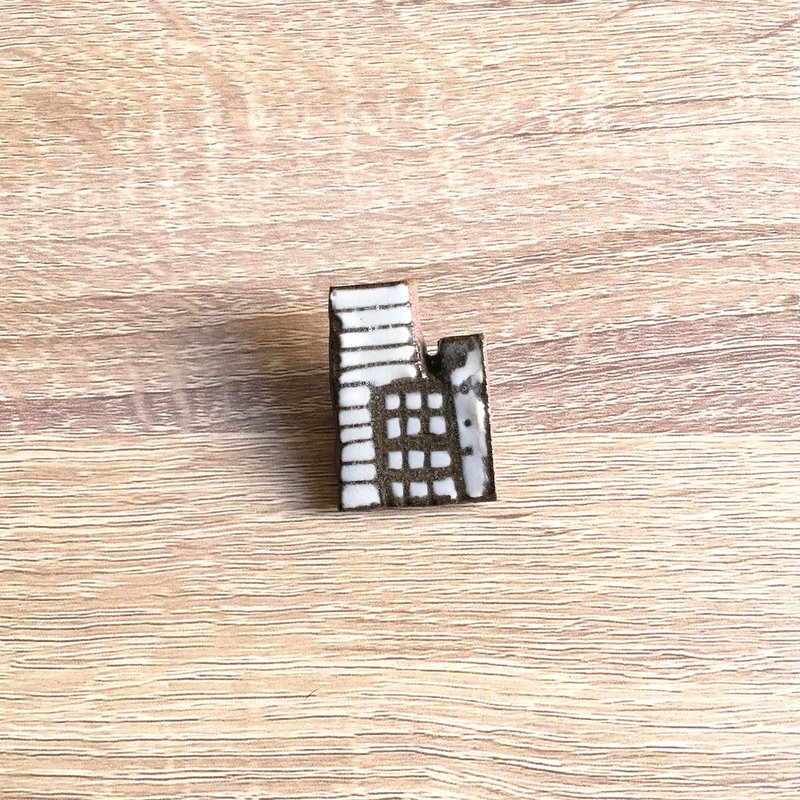 大厦胸针 - 胸针 - 陶 咖啡色