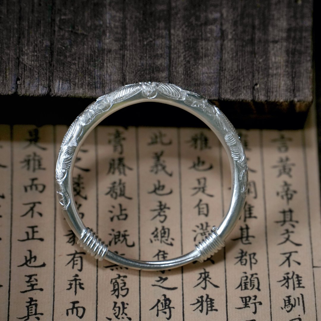 手工纯银铲雕鱼戏荷花手环 - 手链/手环 - 纯银 银色