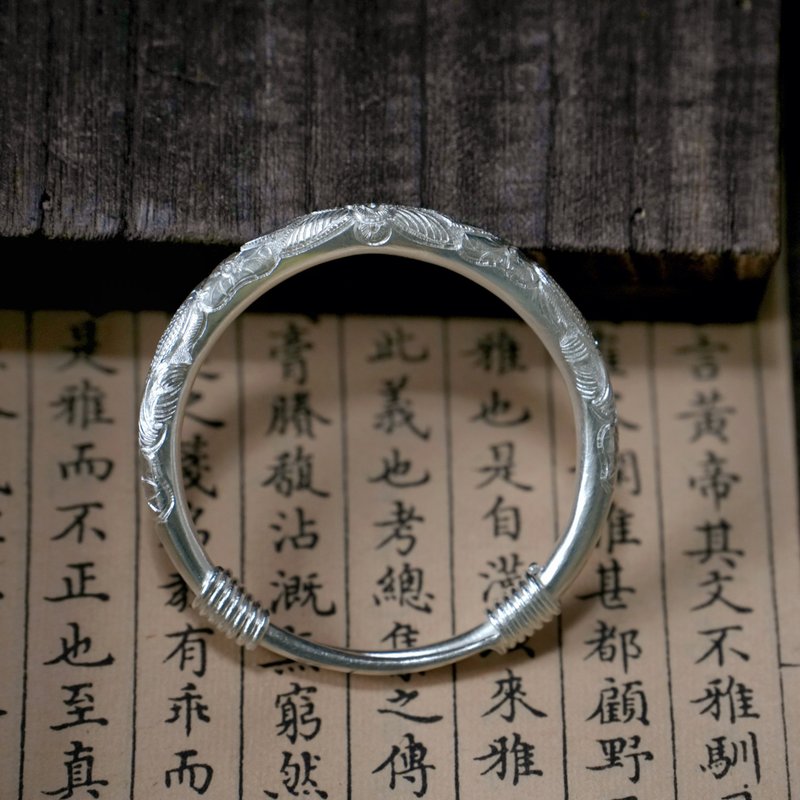 手工纯银铲雕鱼戏荷花手环 - 手链/手环 - 纯银 银色