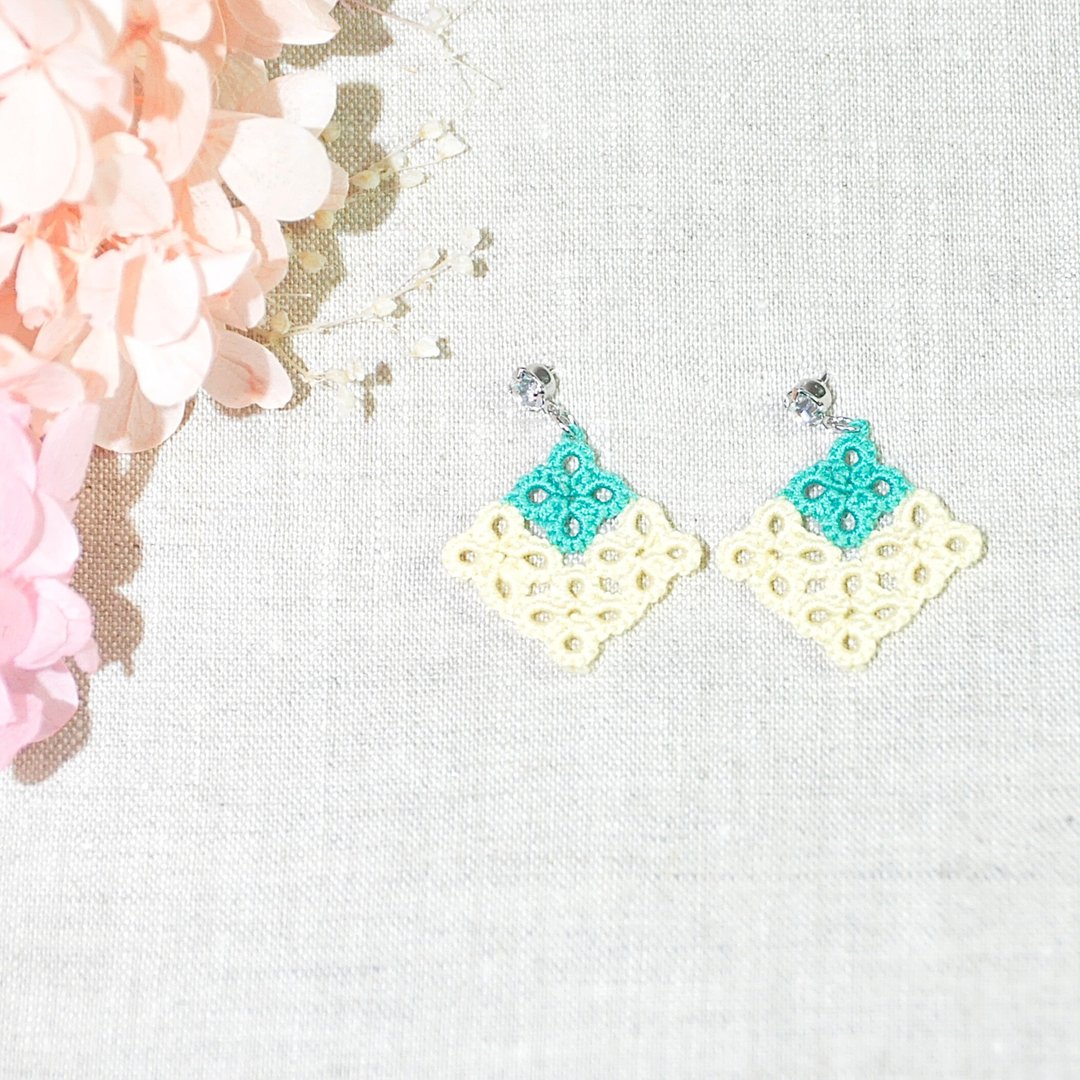 新品万岁! 马赛克方块耳环 鳯梨 Mosaic Square Earrings Tatting - 耳环/耳夹 - 绣线 黄色