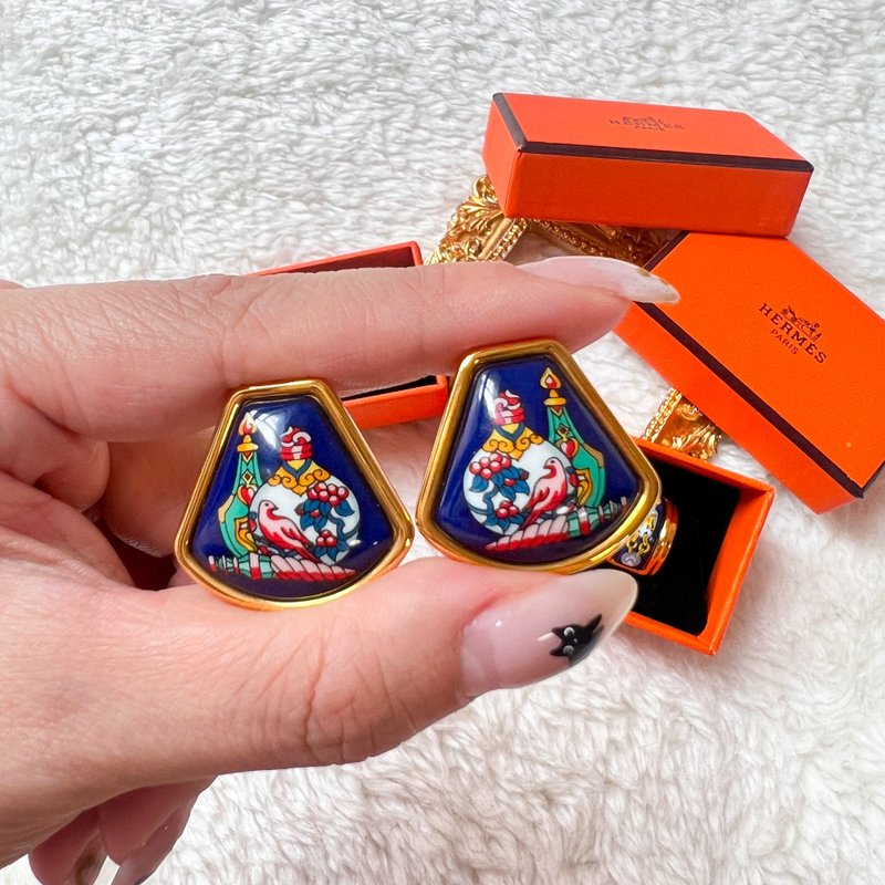 【日本中古】Vintage HERMÈS 七宝烧珐琅青花瓷耳夹 原装盒附 - 耳环/耳夹 - 其他金属 蓝色