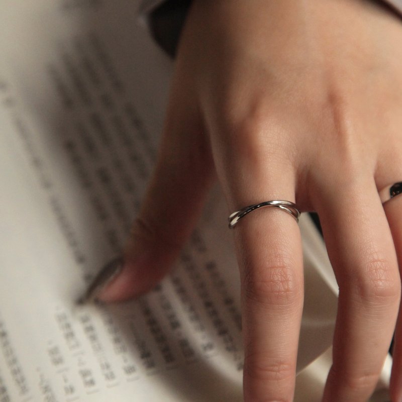 双环交叠纯银戒 | The Dressing Room。简约纯银 - 戒指 - 纯银 