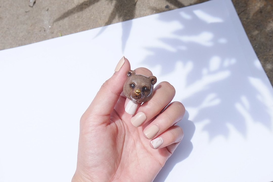 Tony Grizzly Bear Ring,Handcrafted Enamel,Grizzly Bear, Brow - 戒指 - 纸 咖啡色