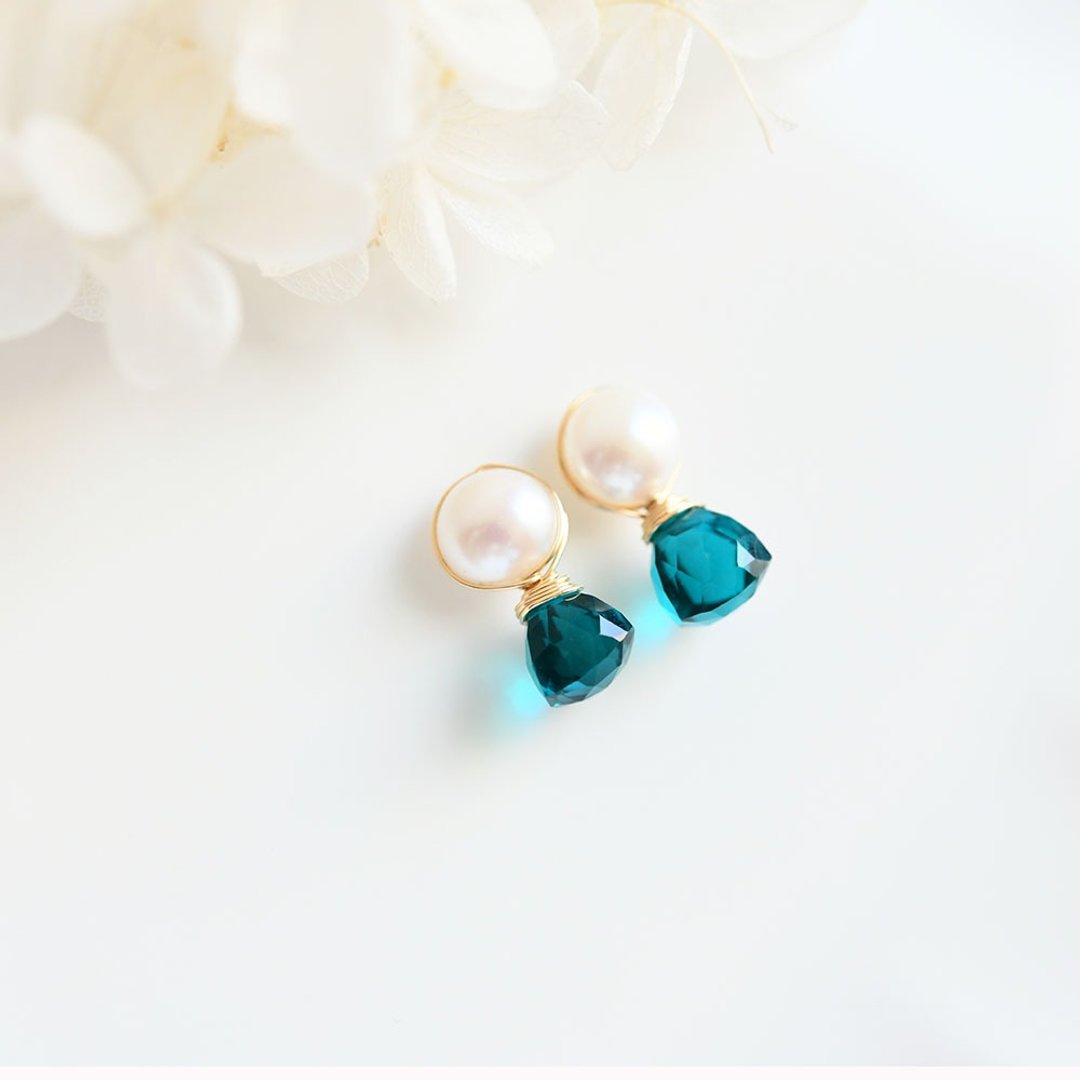 Purify everything and bring good luck Green Quartz Crystal and Pearl Earrings Clip-On April Birthstone - 耳环/耳夹 - 宝石 绿色