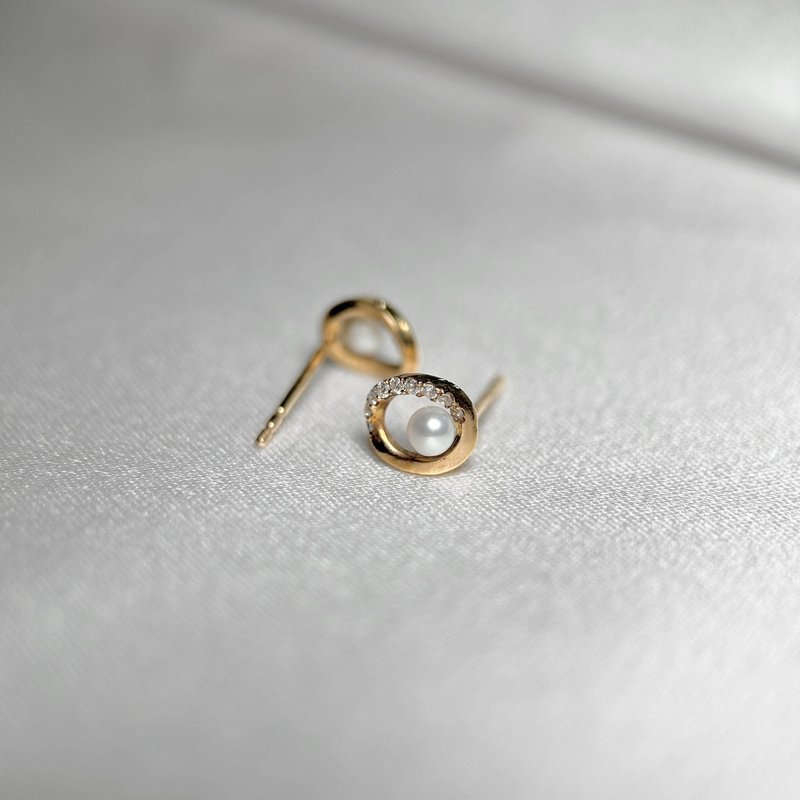 【純K金 非鍍金/包金】方線鑲鑽淡水珍珠耳釘 单支(客製化) - 耳环/耳夹 - 其他材质 