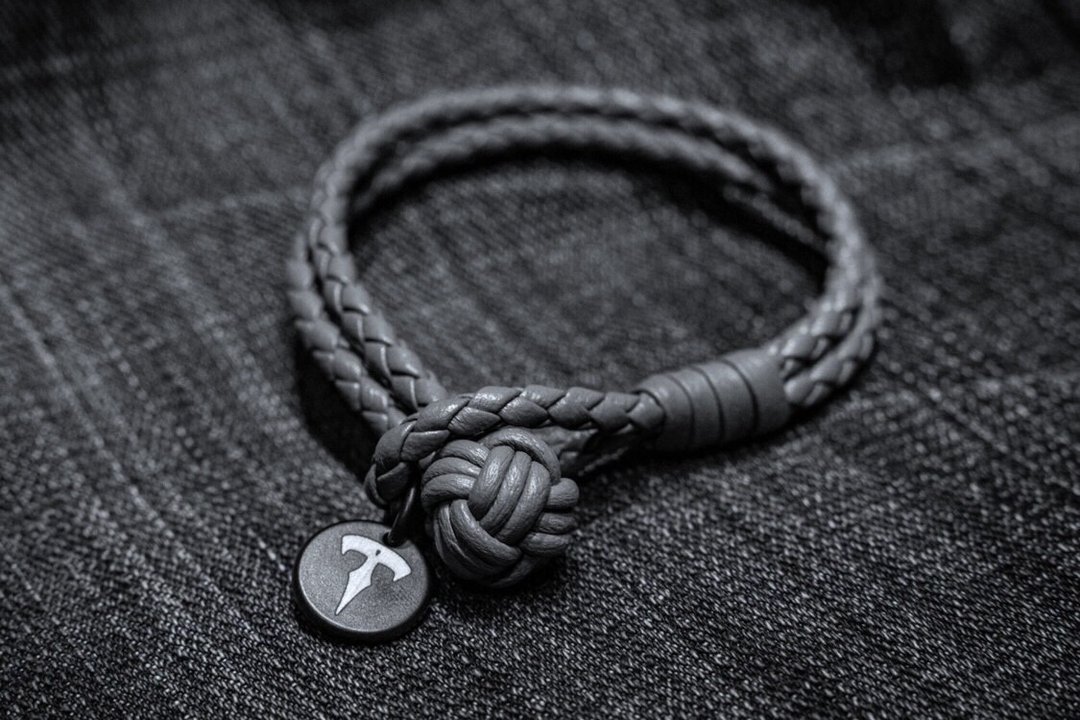 【现货版】山羊皮 新版编织球型手环 Bracelet 汽车钥匙包 钥匙皮 - 钥匙链/钥匙包 - 真皮 黑色