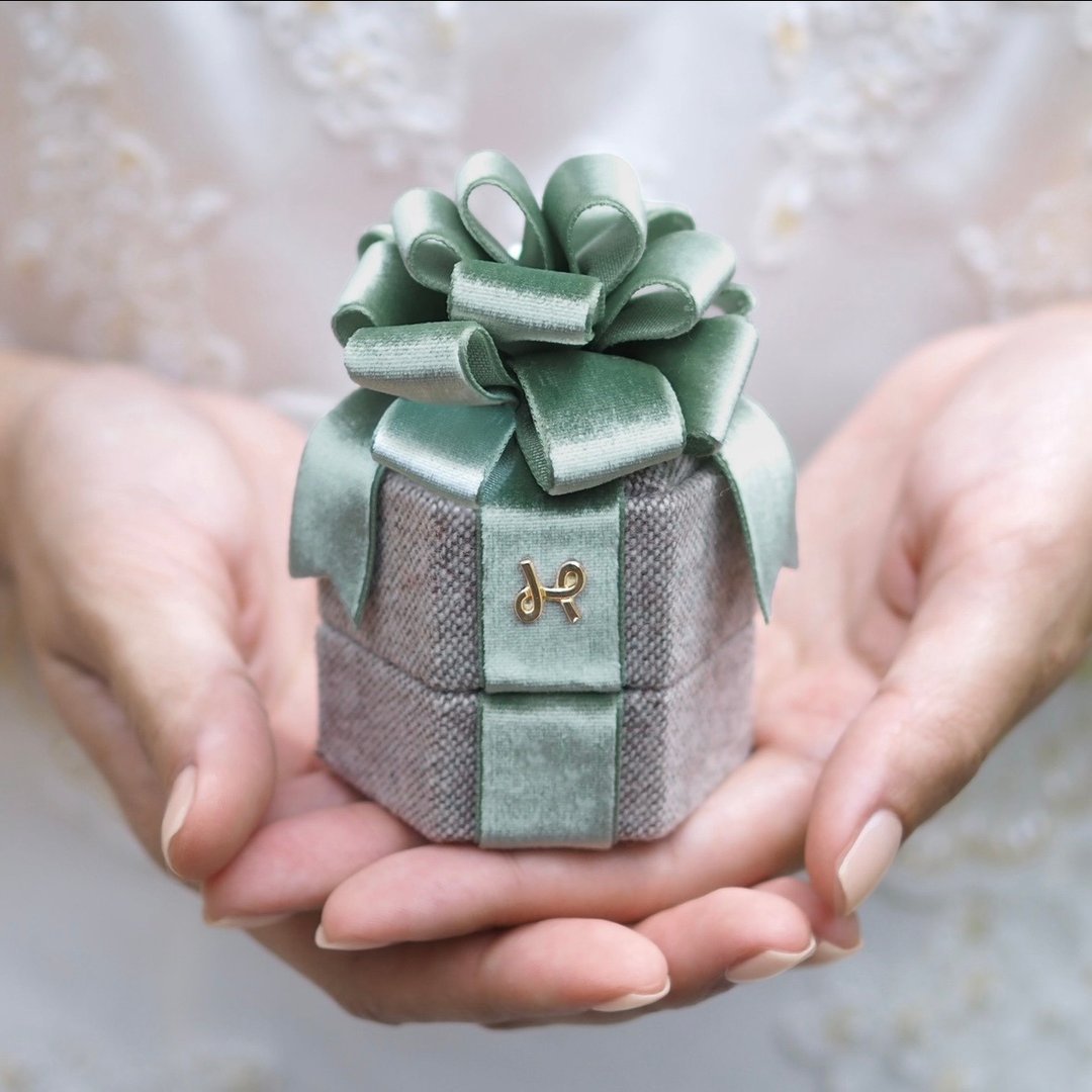 Velvet Ribbon Ring Case / 鸭蛋蓝与沙褐 Duck Egg Blue / 婚礼 - 收纳用品 - 其他材质 白色