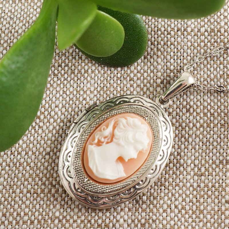 粉红佳人女孩浮雕像坠饰项链 椭圆形银质相片坠饰项链 珠宝 - 项链 - 其他材质 粉红色