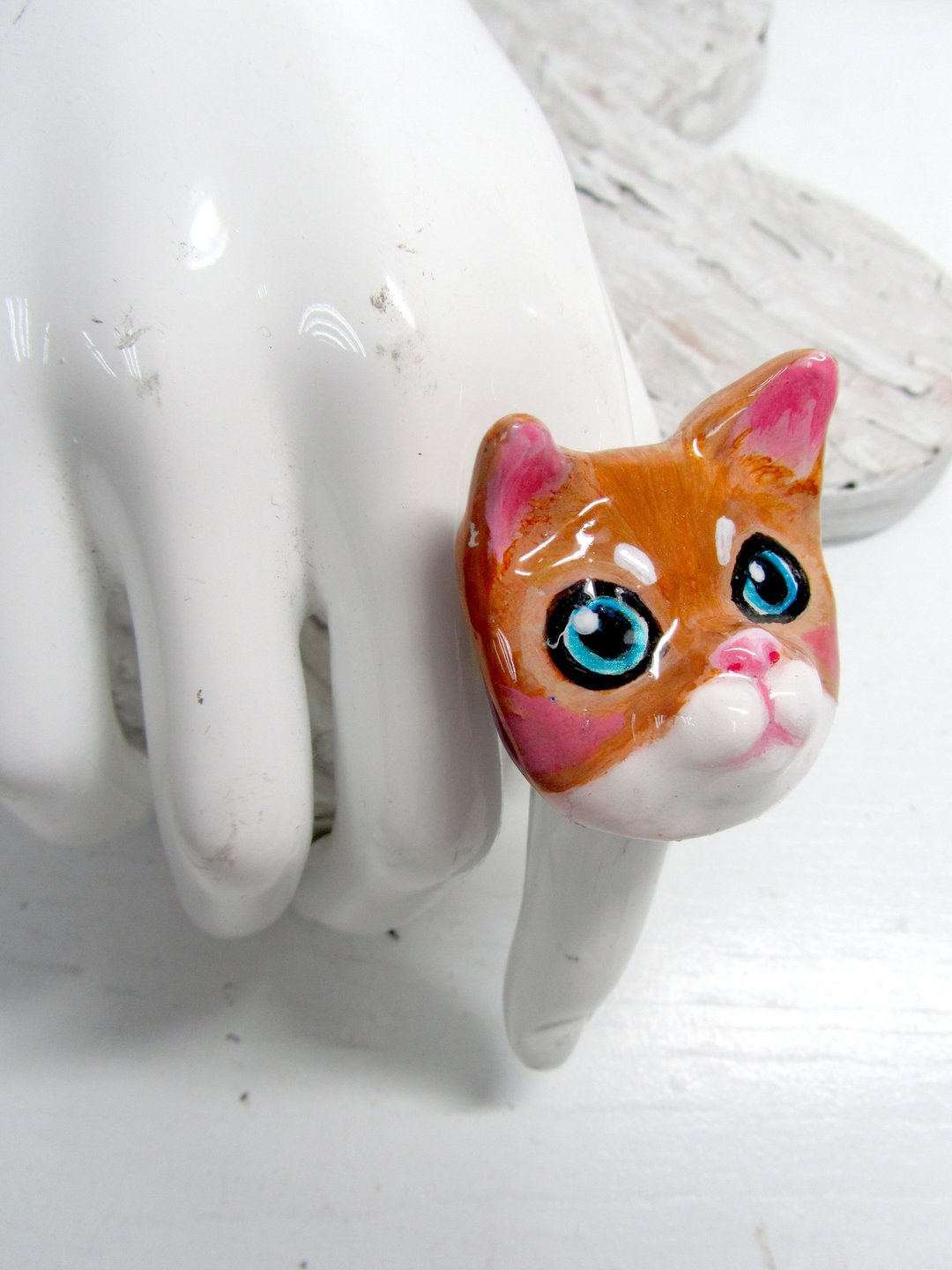 TIMBEE LO 手制立体猫咪戒指 仿陶艺 软陶  POLY MERCLAY - 戒指 - 纸 橘色
