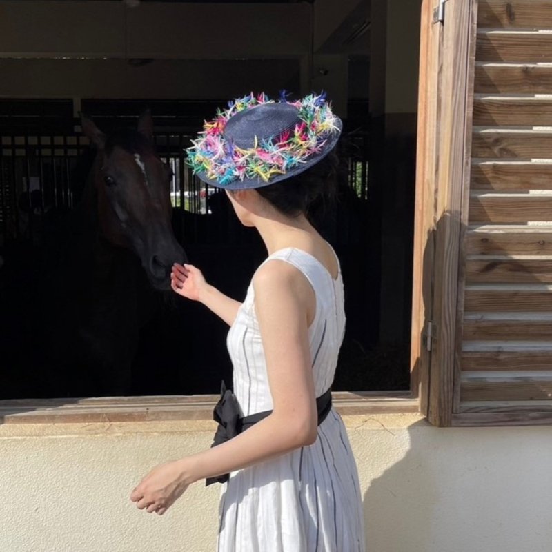 彩色羽毛造型帽 - 帽子 - 其他材质 蓝色