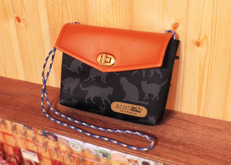 【巧手猫x城市猫】 旅行好伙伴* 斜背包 转扣信封包 相机收纳 低调 神隐猫 毕业礼物 生日礼物 - 侧背包/斜挎包 - 真皮 黑色