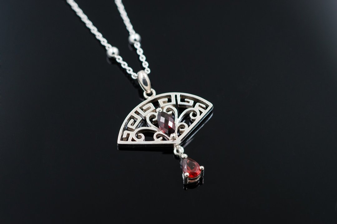 - 扇缘 - 坠子 Pendent / 项链 Necklace - 项链 - 纯银 红色