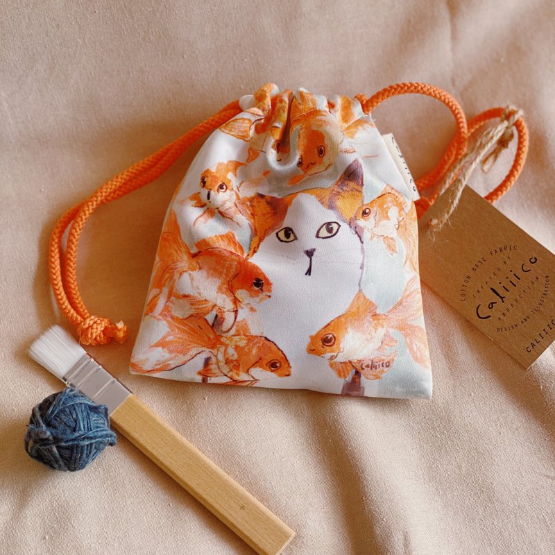 SMALL BAG CAT AND GOLDFISH - 束口袋双肩包 - 丝．绢 橘色