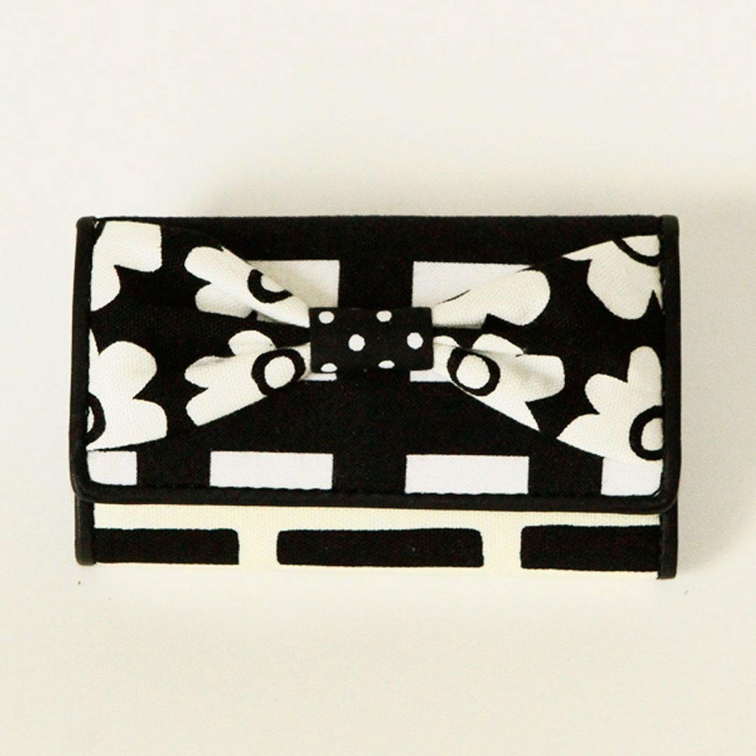 key holder wallet monochrome flower ribbon Assistant Director dots borders - 钥匙链/钥匙包 - 其他材质 黑色