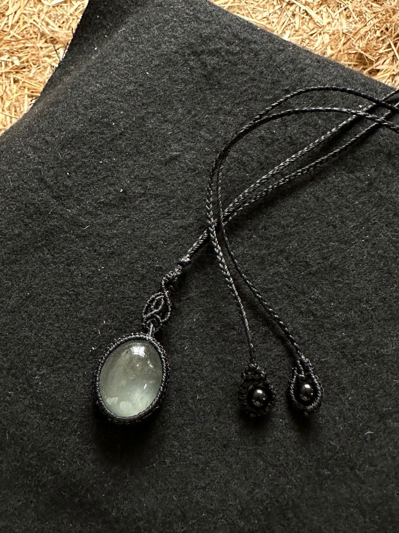 缅甸灰兔毛长绳编织项链 - 项链 - 水晶 黑色