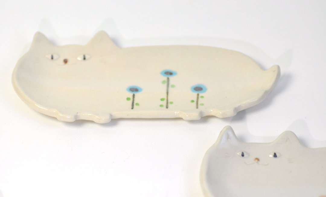 White cat long plate ~ FLOWER ~ Small - 浅碟/小碟子 - 陶 粉红色
