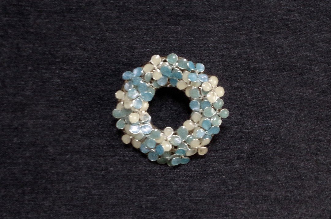 Manicure Flower Hydrangea Brooch・Blue - 胸针 - 棉 蓝色