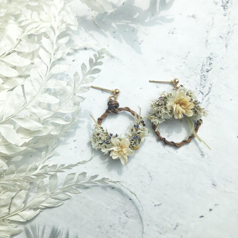 水晶草花环耳环 - 耳环/耳夹 - 植物．花 白色