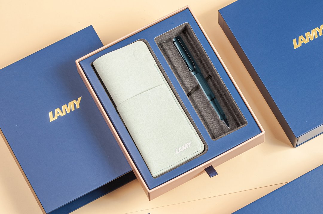 【雷雕刻字】LAMY 钢珠笔 磁吸笔套礼盒  / SAFARI / 森绿蓝 - 钢珠笔 - 塑料 绿色