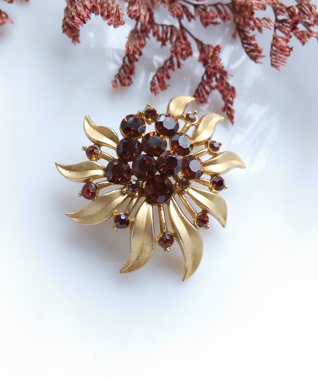 Vintage Jewelry 西洋古董饰品 TRIFARI 琥珀色调 花叶 别针 - 徽章/别针 - 其他金属 金色