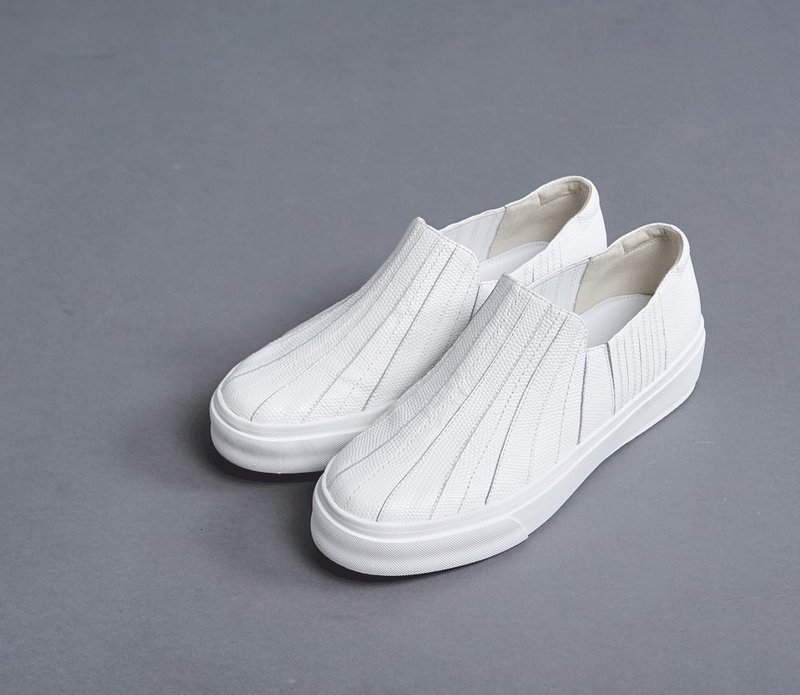 伞状线条 圆头休闲鞋 白 - 女款休闲鞋 - 真皮 白色